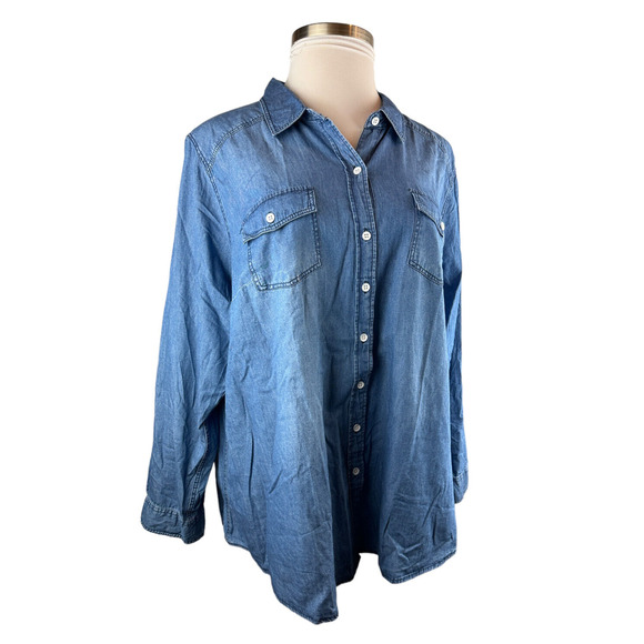 Torrid Taylor Medium Wash Denim Button Down Shirt Blue Women's Plus Size 3 3X - Picture 2 of 15